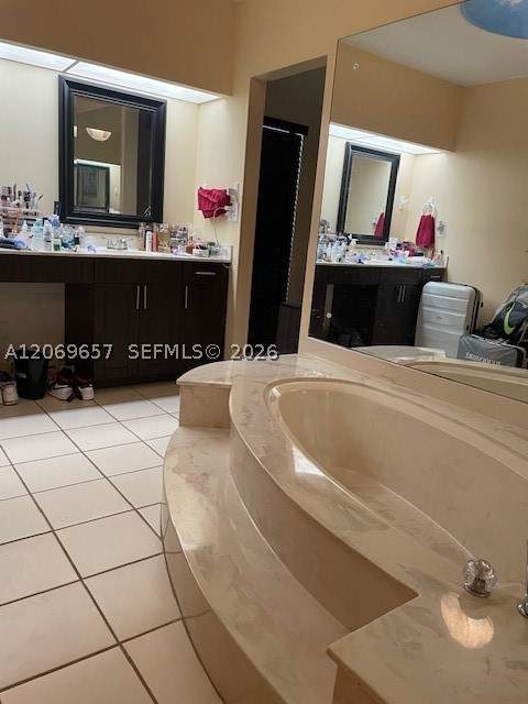 6364 Milk Wagon Ln, Miami Lakes FL - photo 10 of 18