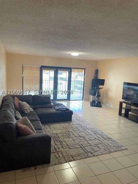 3 bedroom Townhouse at 6364 Milk Wagon Ln, Miami Lakes Windmill Gate, Miami Lakes — photo 3