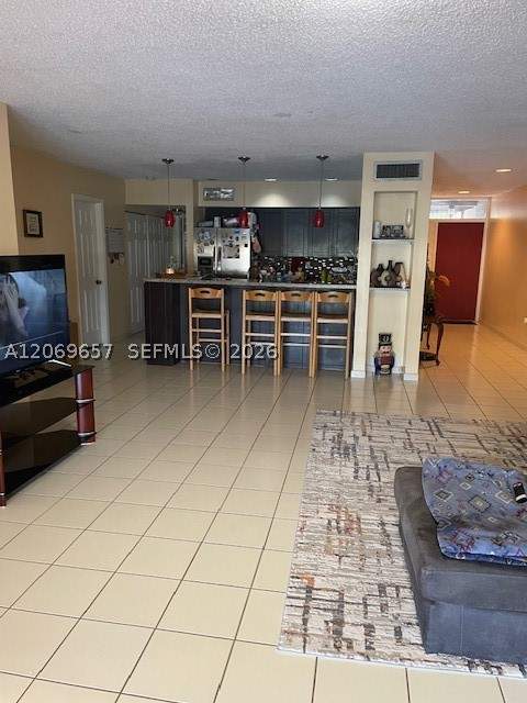 6364 Milk Wagon Ln, Miami Lakes FL - photo 6 of 18
