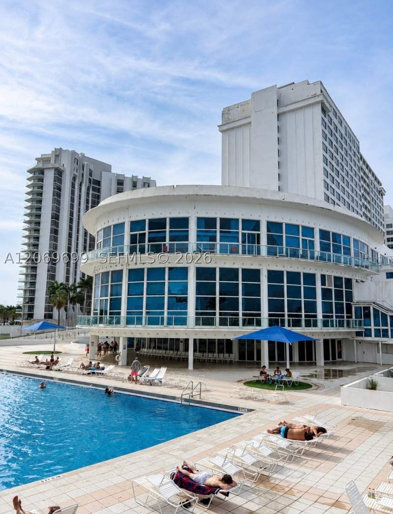 0 bedroom Condominium at 5445 Collins Ave Cu26, Castle Beach Club Condo, Miami Beach — photo 5
