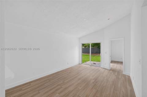 792 SW 9th St, Florida City FL - photo 7 of 29