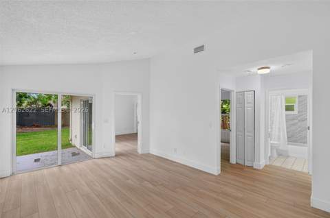 792 SW 9th St, Florida City FL - photo 9 of 29