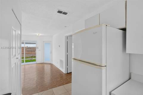 941 SW 7th Pl, Florida City FL - photo 10 of 28