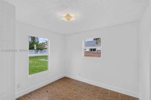 941 SW 7th Pl, Florida City FL - photo 18 of 28