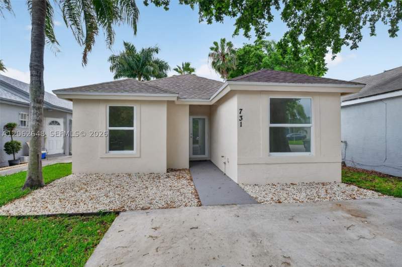 4 bedroom SingleFamilyResidence at 731 SW 10th St, Villas Of Palm Bay, Florida City — photo 2