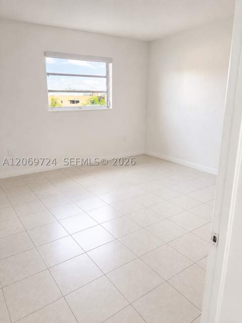 1230 W 54th St 329A, Hialeah FL - photo 7 of 11
