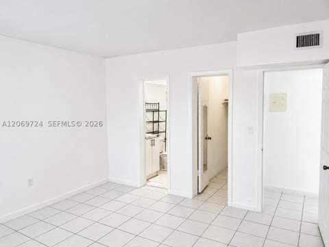 1230 W 54th St 329A, Hialeah FL - photo 8 of 11