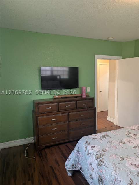 560 NW 184th Ter, Miami Gardens FL - photo 24 of 38