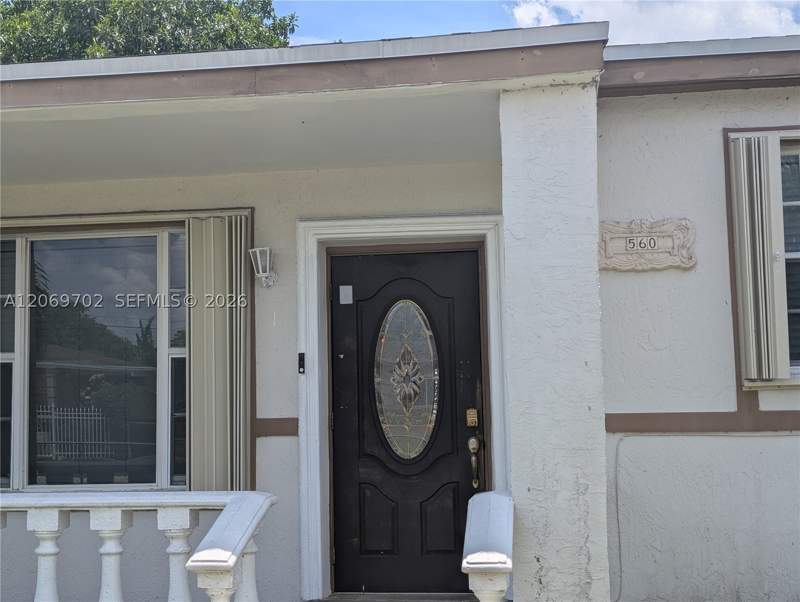3 bedroom SingleFamilyResidence at 560 NW 184th Ter, Miami Modern Manors, Miami Gardens — photo 4