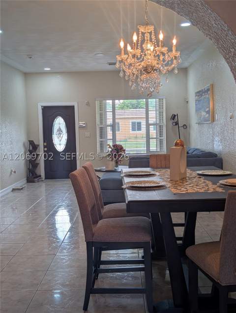 560 NW 184th Ter, Miami Gardens FL - photo 8 of 38