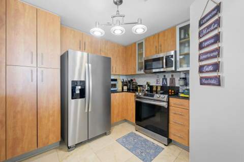 7900 Harbor Island Drive 1517, North Bay Village FL - photo 10 of 28