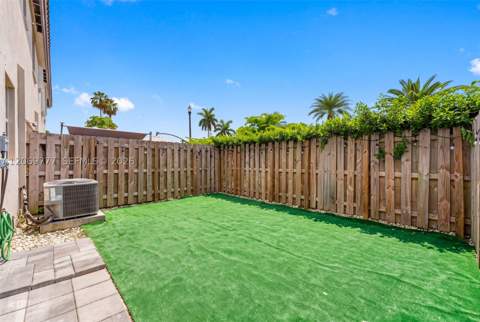 1586 SE 27th Ter 1586, Homestead FL - photo 10 of 34