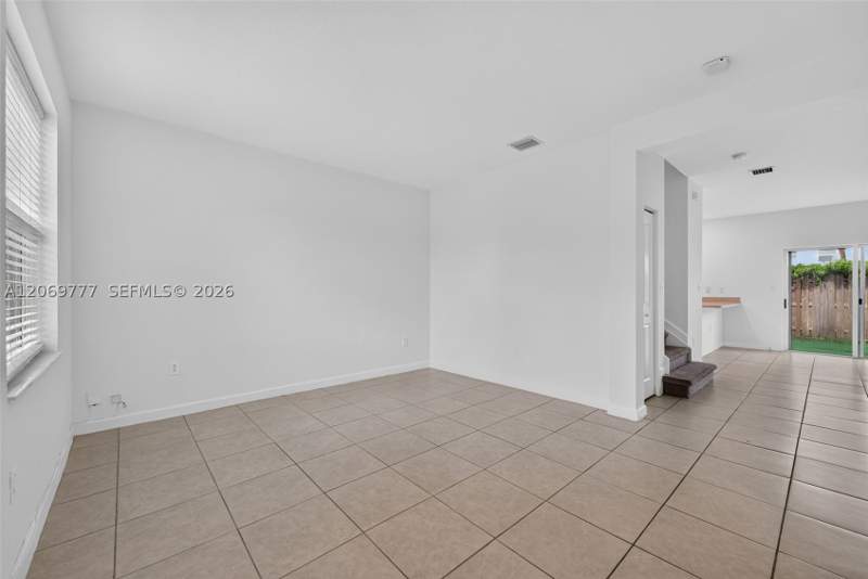 3 bedroom Townhouse at 1586 SE 27th Ter 1586, Homestead Park Of Commerc, Homestead — photo 5