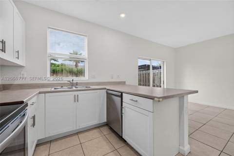 1586 SE 27th Ter 1586, Homestead FL - photo 8 of 34