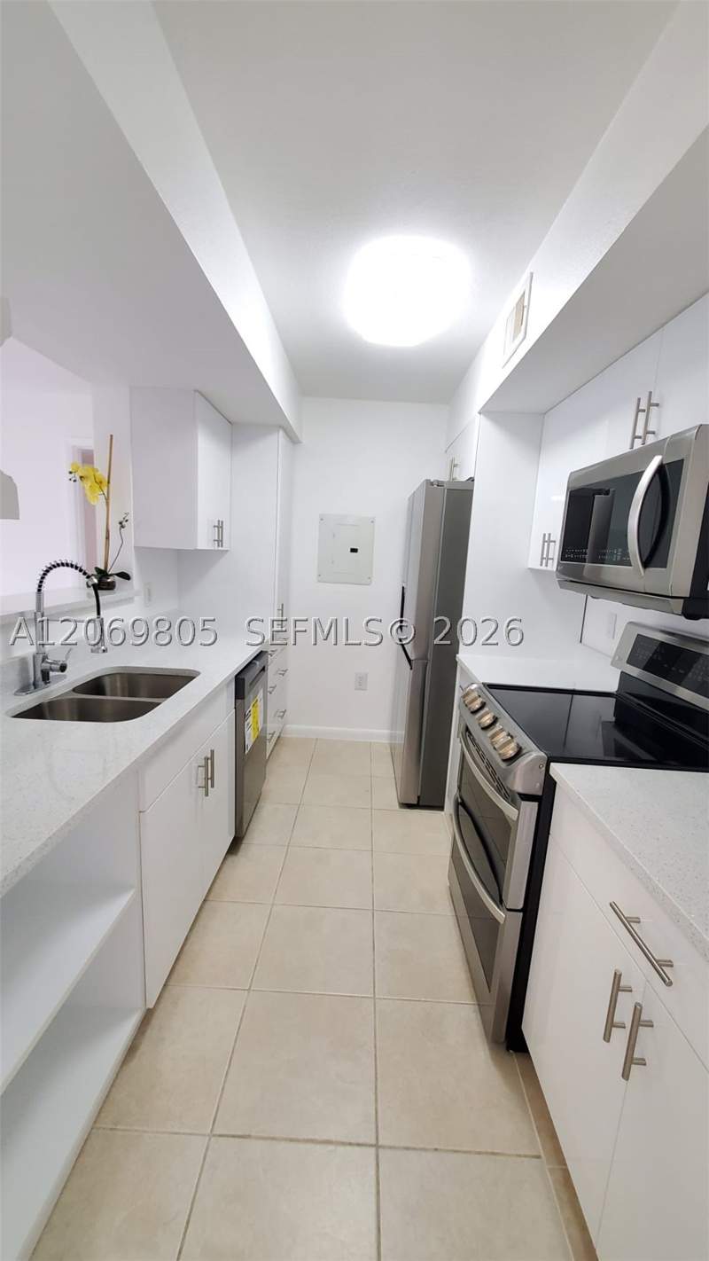 2 bedroom Condominium at 10500 SW 155th Ct 1022, Biscayne Beach Club Condo, Miami — photo 5
