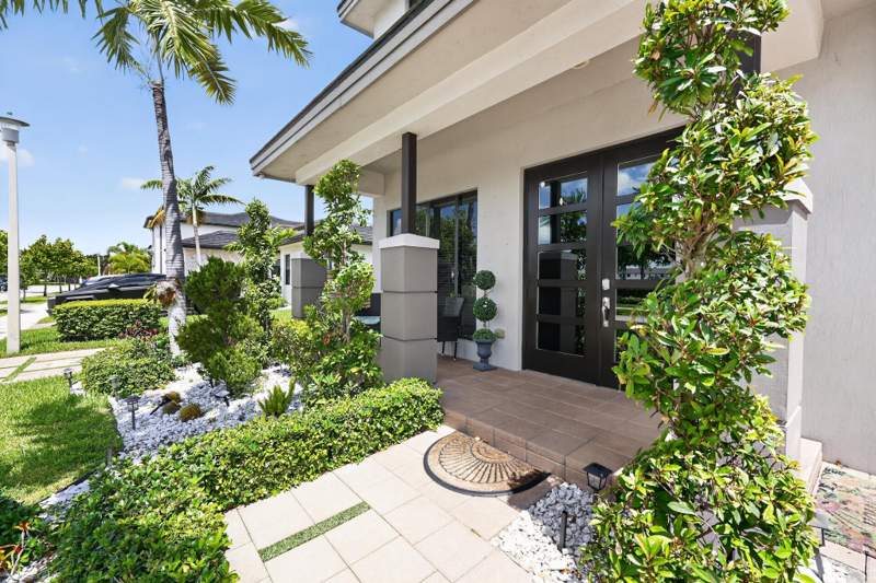 4 bedroom SingleFamilyResidence at 9023 NW 161st Terrace, Dunnwoody Lake, Miami Lakes — photo 3