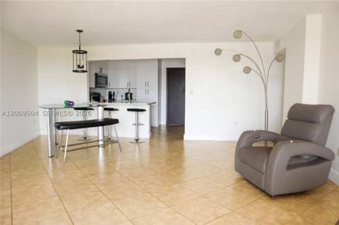 13951 Kendale Lakes Cir 310A, Miami FL - photo 15 of 34
