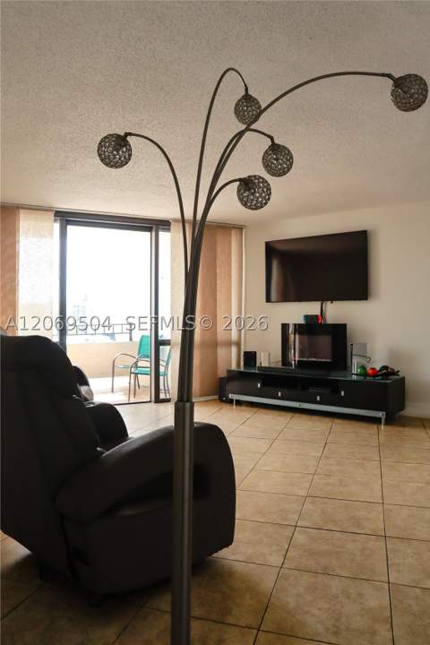 13951 Kendale Lakes Cir 310A, Miami FL - photo 17 of 34