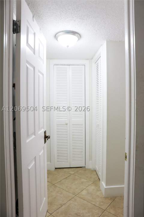 13951 Kendale Lakes Cir 310A, Miami FL - photo 20 of 34