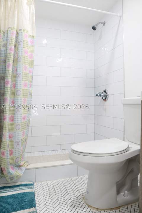 13951 Kendale Lakes Cir 310A, Miami FL - photo 22 of 34