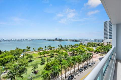 1800 N Bayshore Dr 809, Miami FL - photo 7 of 45