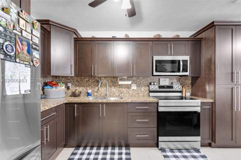 20514 NW 44th Pl, Miami Gardens FL - photo 12 of 37