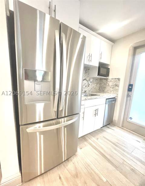 626 Meridian Ave 1, Miami Beach FL - photo 6 of 13
