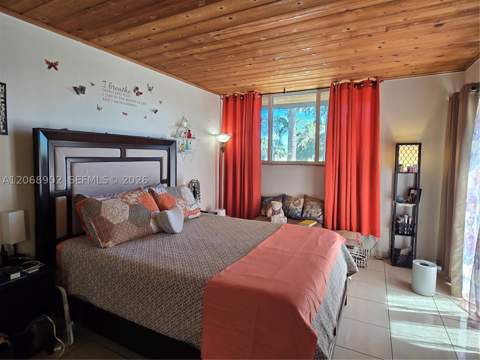 16330 Oak Walk, Miami Lakes FL - photo 18 of 36