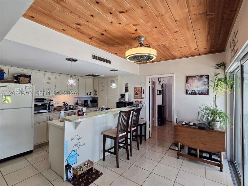 1 bedroom Townhouse at 16330 Oak Walk, Miami Lakes Windmill Gate, Miami Lakes — photo 5