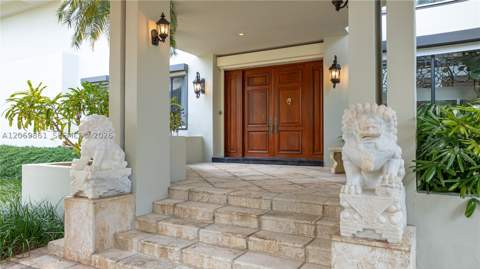 241 Cape Florida Dr, Key Biscayne FL - photo 8 of 100