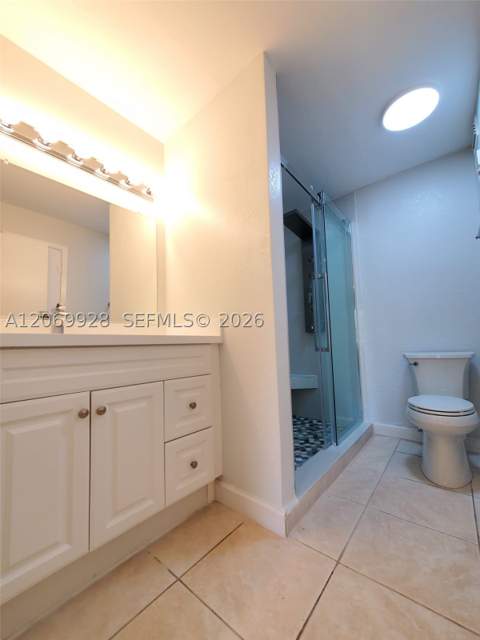 15591 SW 105th Ter 512, Miami FL - photo 15 of 35