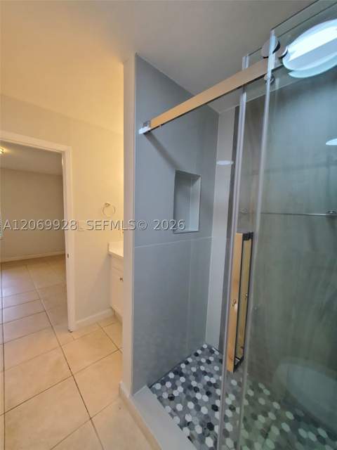 15591 SW 105th Ter 512, Miami FL - photo 16 of 35