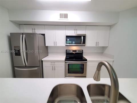 15591 SW 105th Ter 512, Miami FL - photo 8 of 35