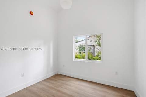 4122 NW 11th Pl, Miami FL - photo 15 of 34