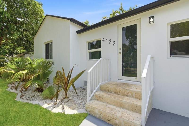 4 bedroom SingleFamilyResidence at 4122 NW 11th Pl, W Buena Vista Cen, Miami — photo 5