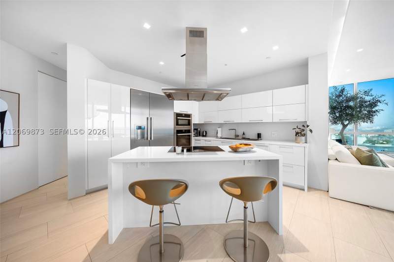 2 bedroom Condominium at 100 S Pointe Dr 1409, Continuum On South Beach, Miami Beach — photo 3