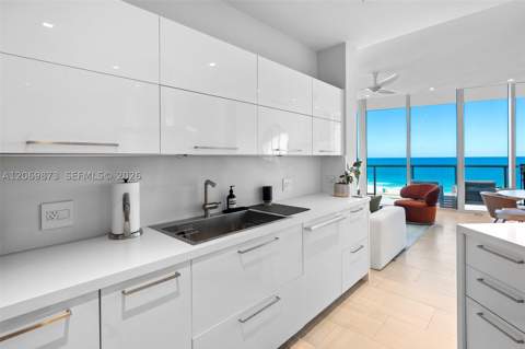 100 S Pointe Dr 1409, Miami Beach FL - photo 7 of 34