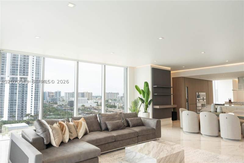 4 bedroom Condominium at 18501 Collins Ave 1104, Turnberry Ocean Club, Sunny Isles Beach — photo 2