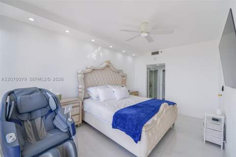 7601 E Treasure Dr Ph103, North Bay Village FL - photo 15 of 33
