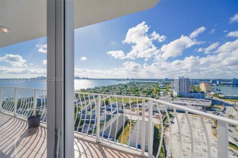 7601 E Treasure Dr Ph103, North Bay Village FL - photo 16 of 33
