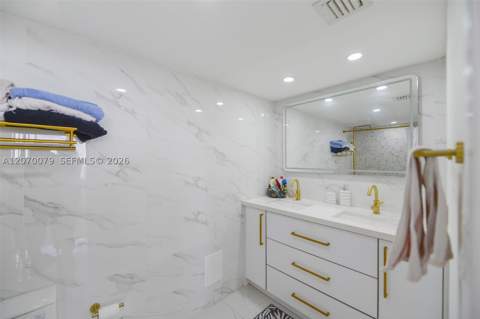 7601 E Treasure Dr Ph103, North Bay Village FL - photo 18 of 33