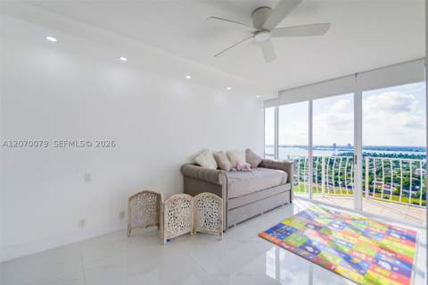 7601 E Treasure Dr Ph103, North Bay Village FL - photo 7 of 33