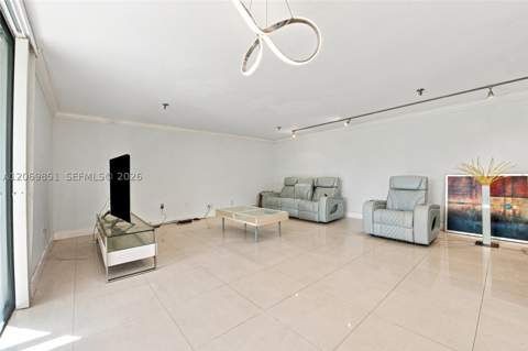 661 NE 195th St 104, Miami FL - photo 10 of 43