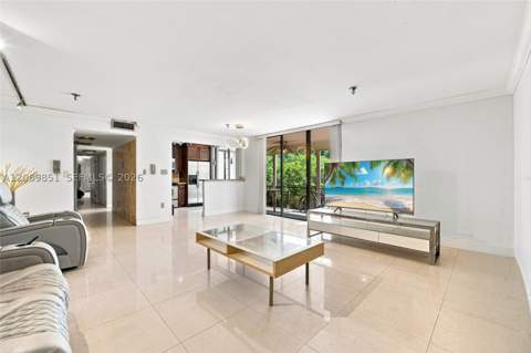 661 NE 195th St 104, Miami FL - photo 11 of 43