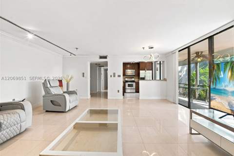 661 NE 195th St 104, Miami FL - photo 12 of 43