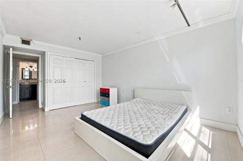 661 NE 195th St 104, Miami FL - photo 16 of 43