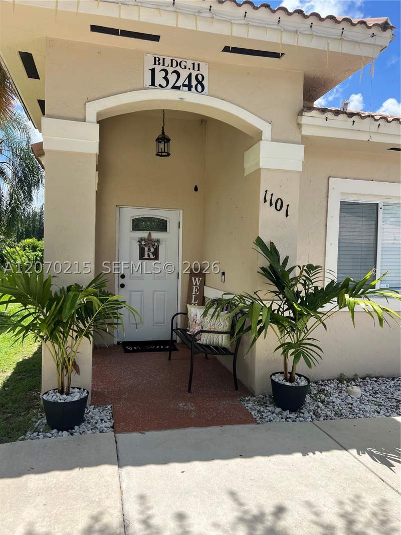 3 bedroom Townhouse at 13248 Old Biscayne Dr 1101, Old Biscayne Villas Condo, Homestead — photo 2