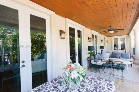 335 W Enid Dr, Key Biscayne FL - photo 15 of 39