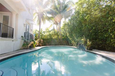 335 W Enid Dr, Key Biscayne FL - photo 18 of 39