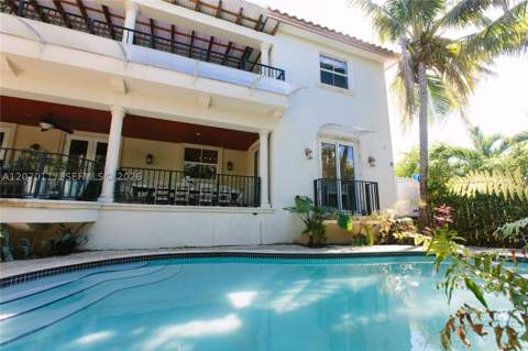 335 W Enid Dr, Key Biscayne FL - photo 19 of 39